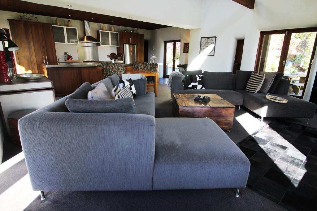 The Paddock Straw Bale Luxury Holiday House Arthurs Point Exteriör bild