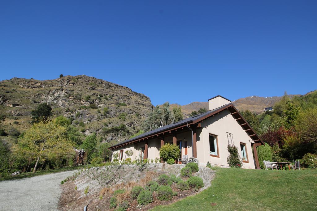 The Paddock Straw Bale Luxury Holiday House Arthurs Point Rum bild